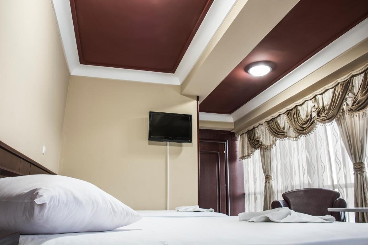 King Hotel - Housity