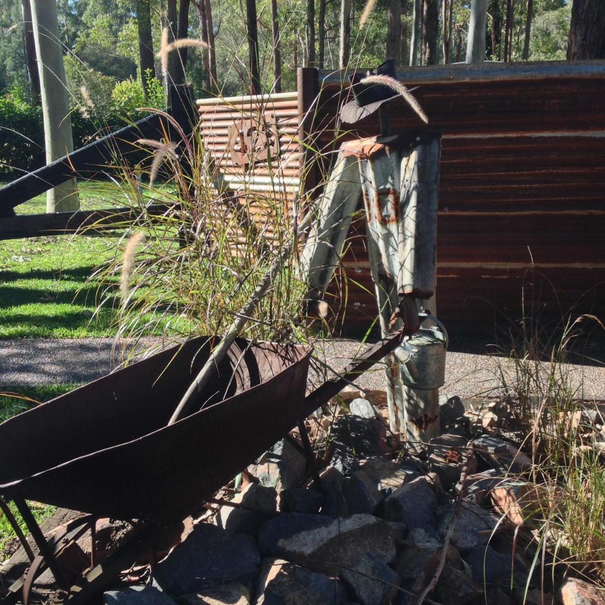 Mistinthegumtrees Eco Luxury Cabins - Housity