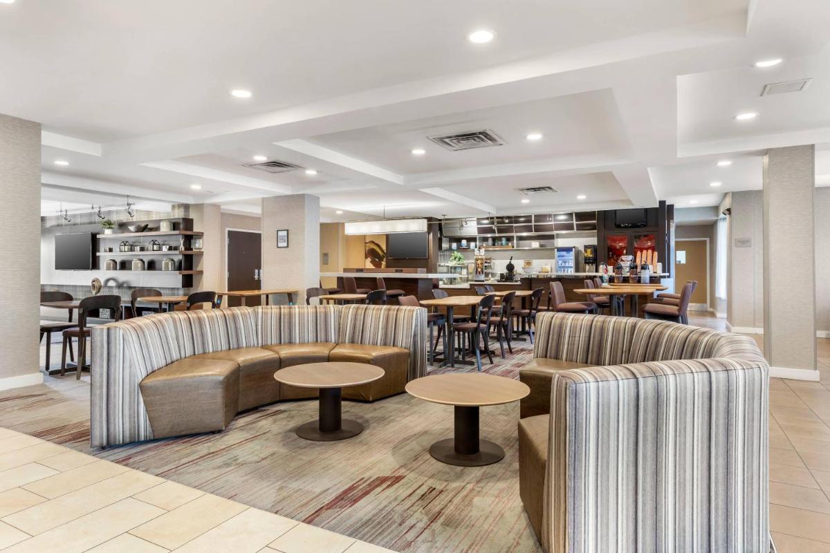 Sonesta Select Allentown Bethlehem Airport - Housity