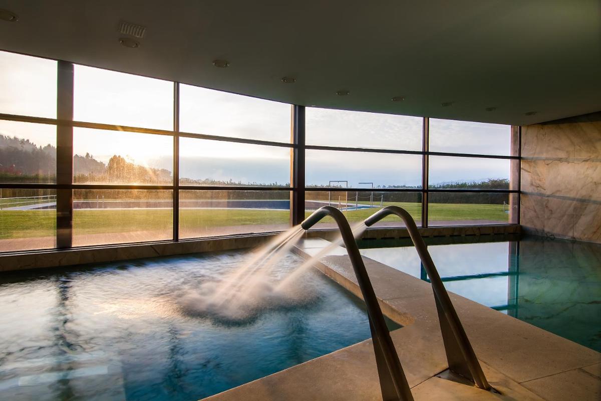 A piscina em ou perto de Paraíso Villas & Spa