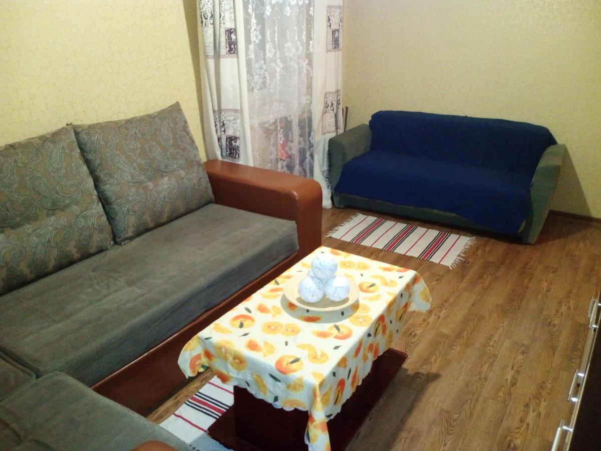 Stroitieliei 26 - Housity