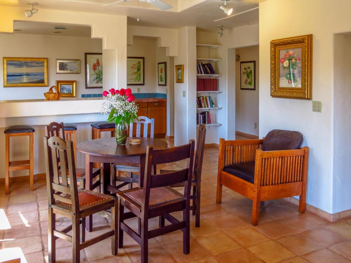 Topanga Canyon Inn Bed and Breakfast - Housity