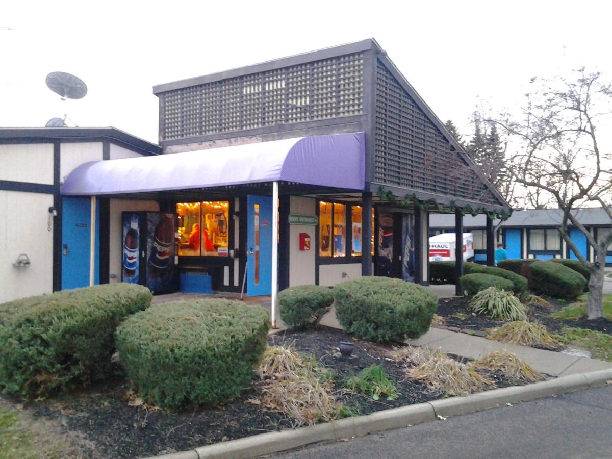 Xenia Country Inn - Housity