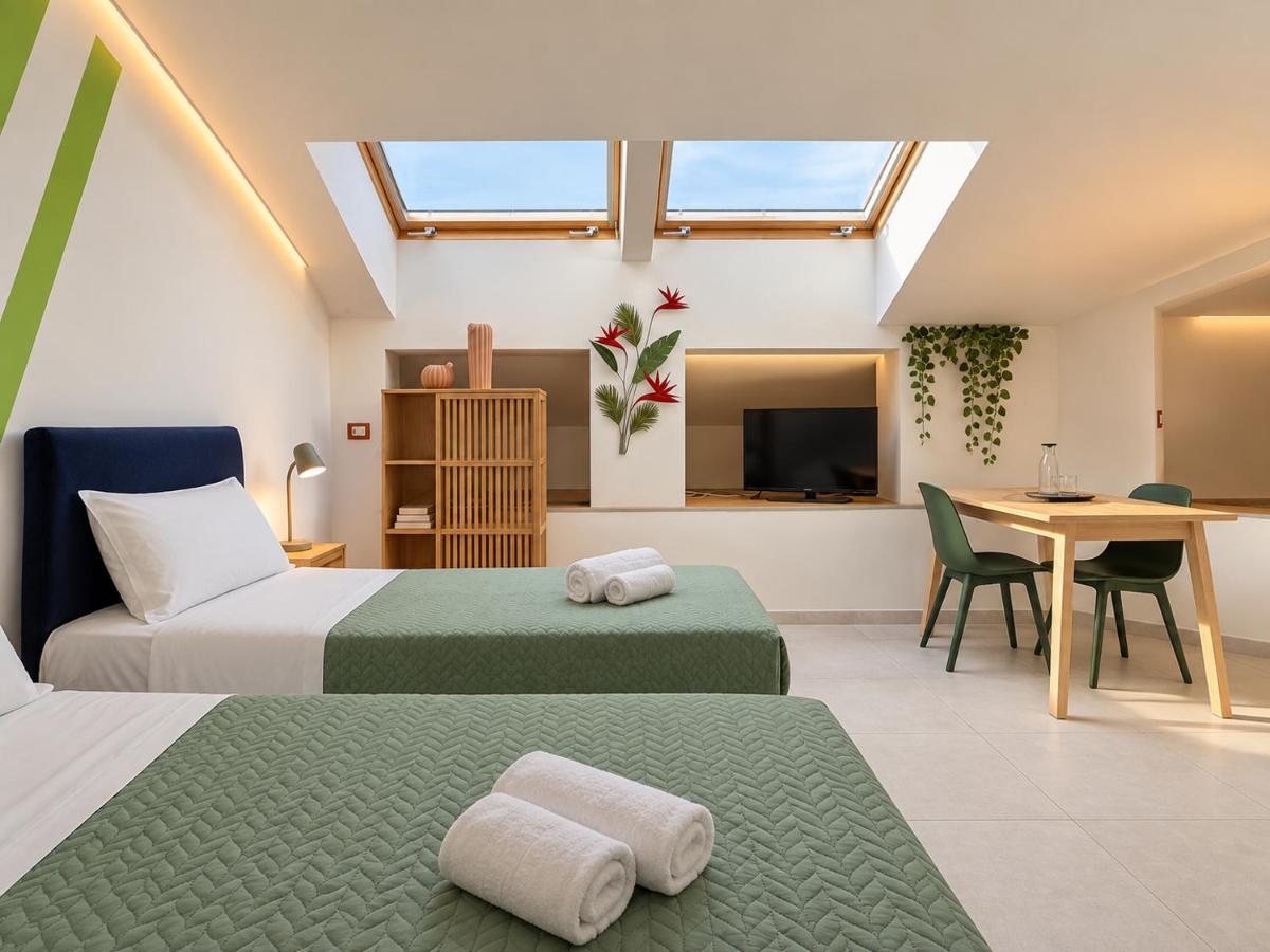 Stella House B&B + Free park - Housity