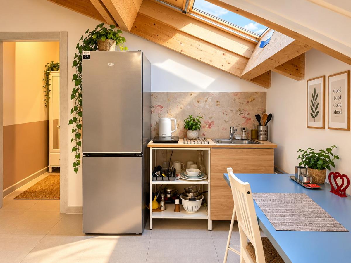 Stella House B&B + Free park - Housity