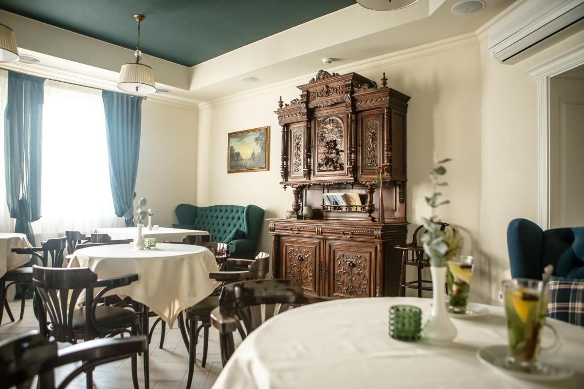 Churchill-Inn - Housity