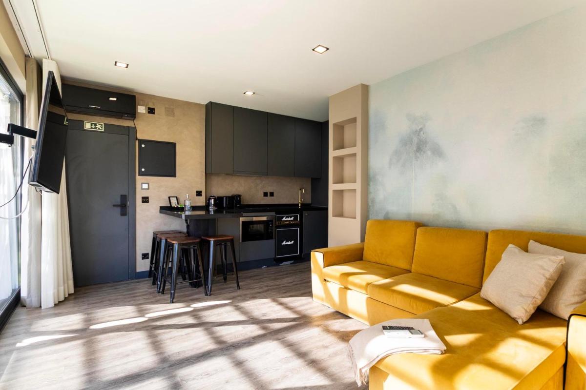 Charm Flats - Housity