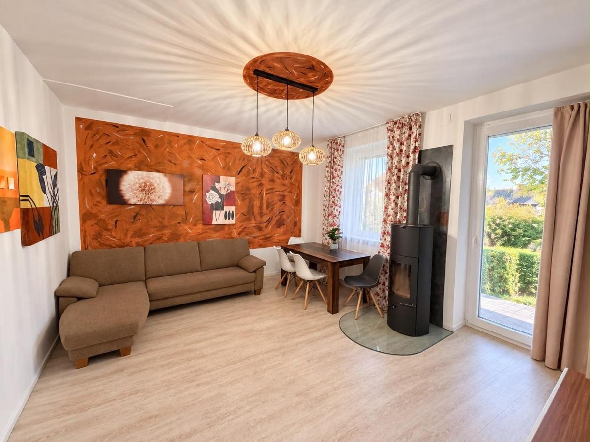 Großartige 3 Zimmer Ferienwohnung mit Kamin und Garten für 1-6 Personen - Housity