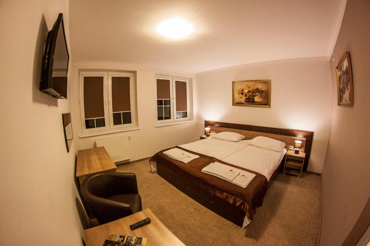 Pensjonat i Klub Jeździecki Michelin - Housity