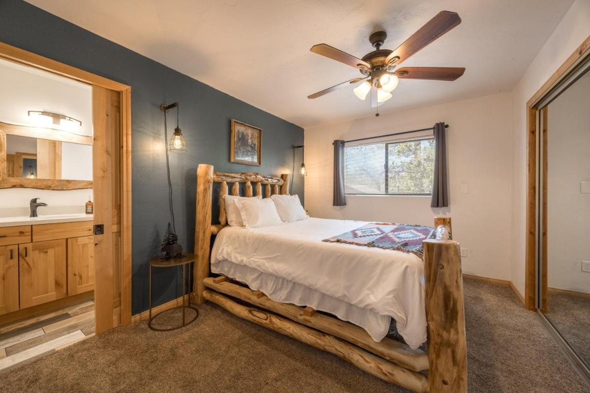 Rather Be Mountain Getaway by Rather Be Properties - Housity