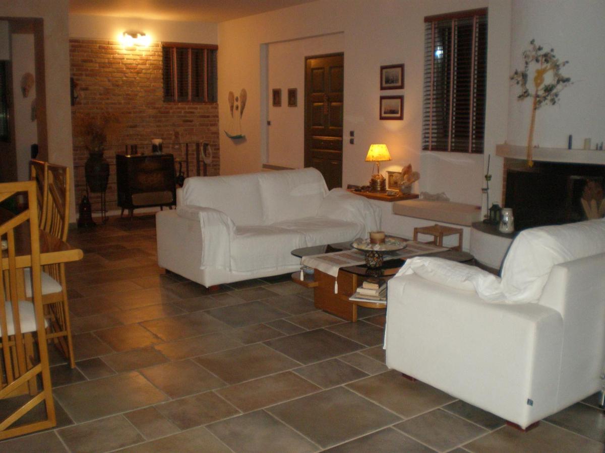 Marvelous house by the sea - Housity