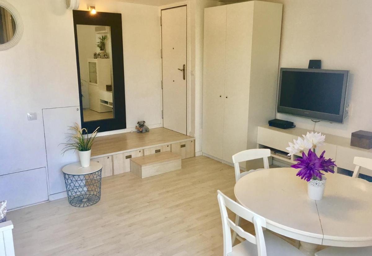 Panoramic Apartments Sitges - Housity