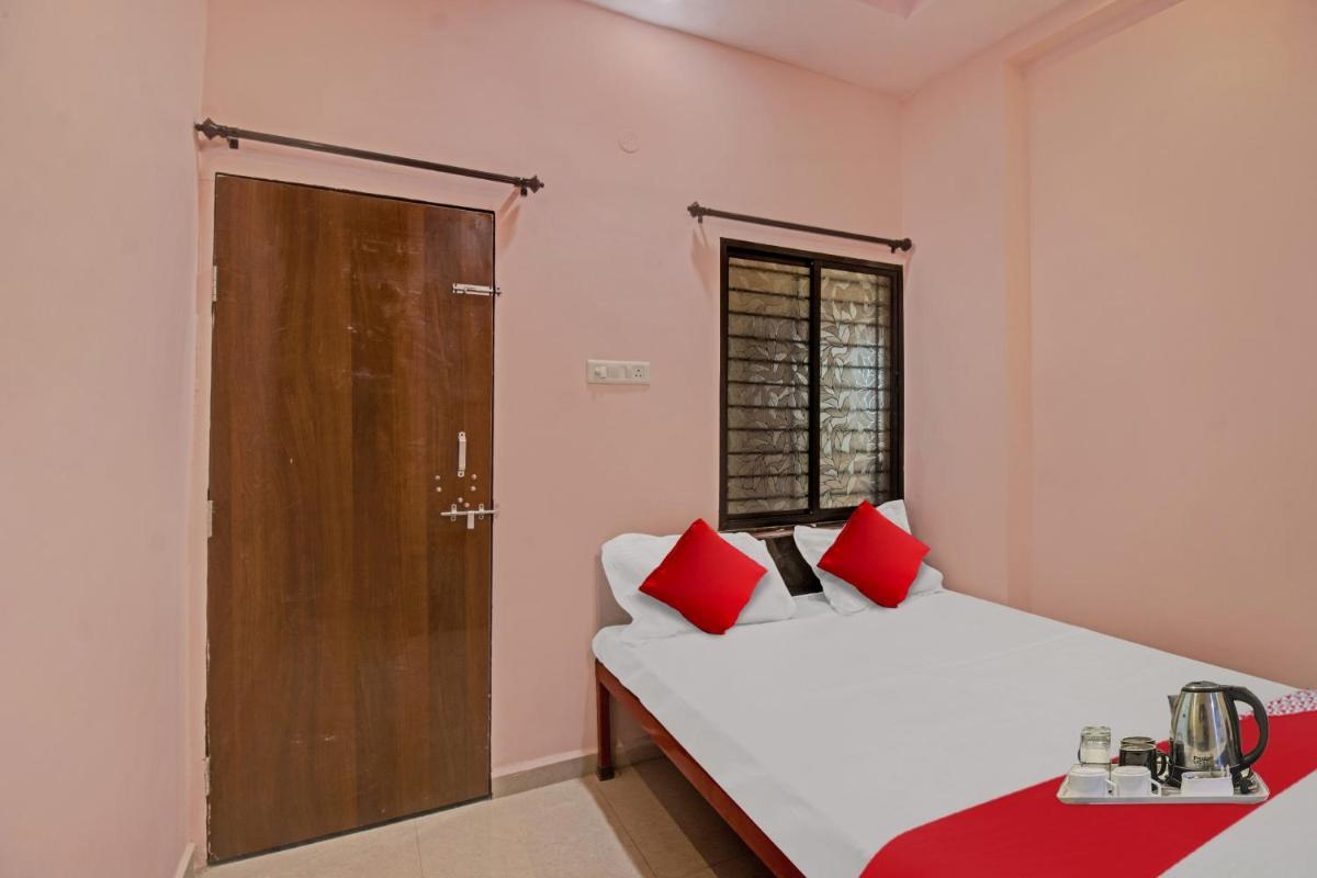 Flagship R K Guest House - Housity