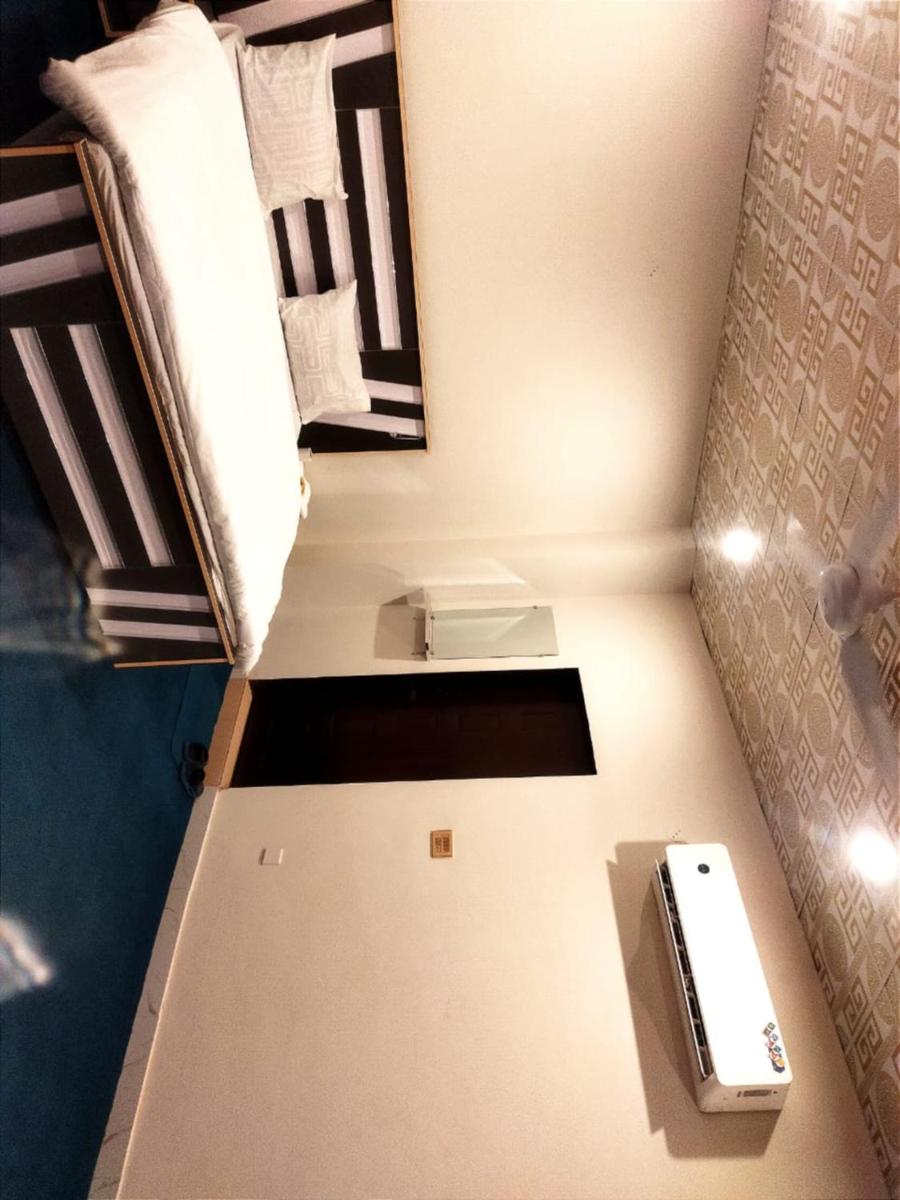 Hotel Royal Sweet - Housity