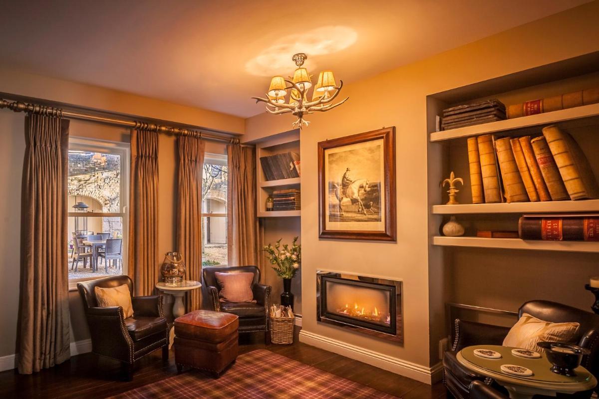 Spinners on Castle Street Housity