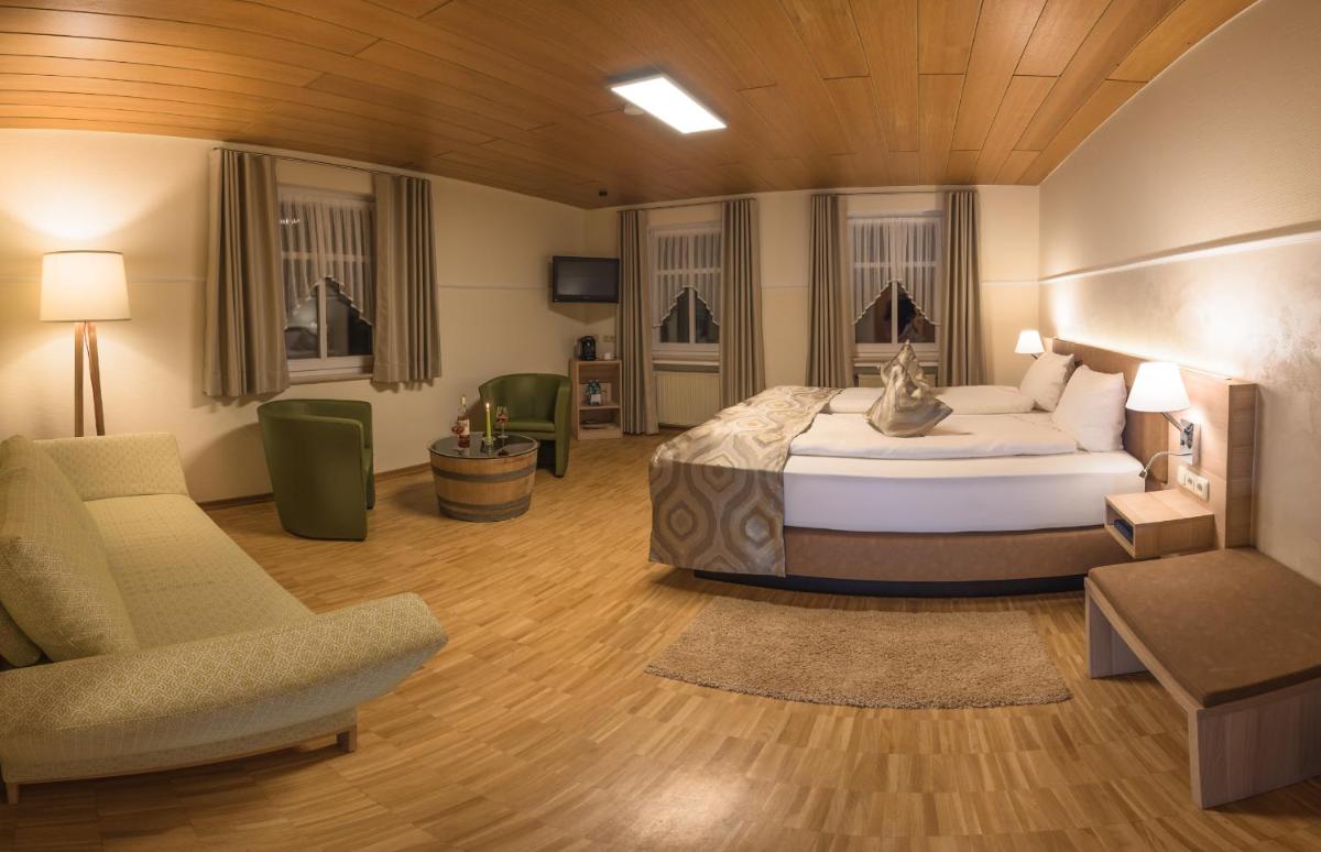 Hotel Zum Anker-THULLs Restaurant - Housity