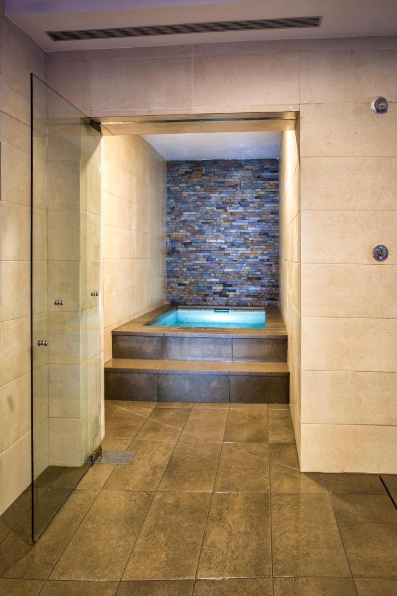 Hotel Spa Rio Ucero - Housity