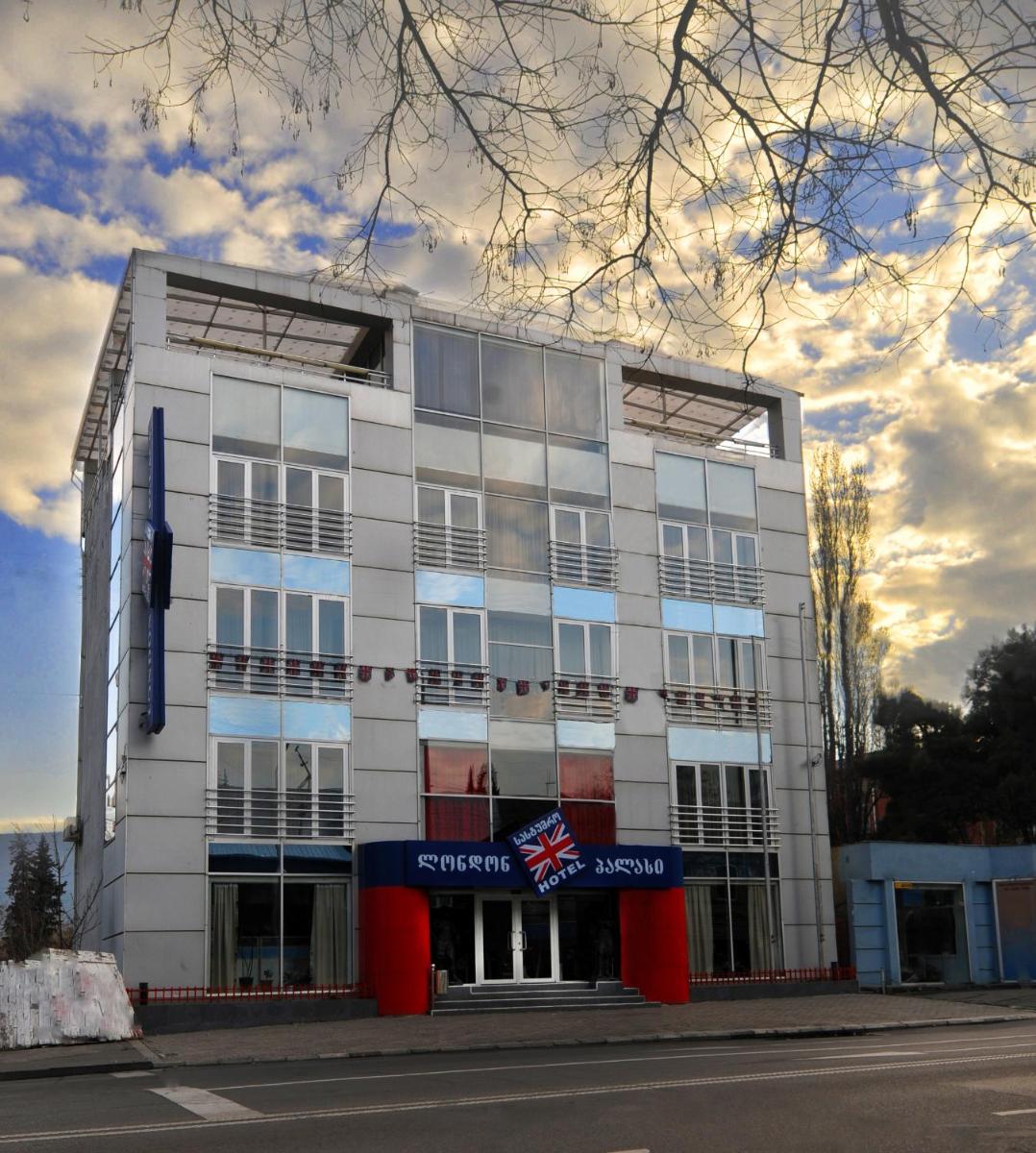 London Palace Tbilisi - Housity