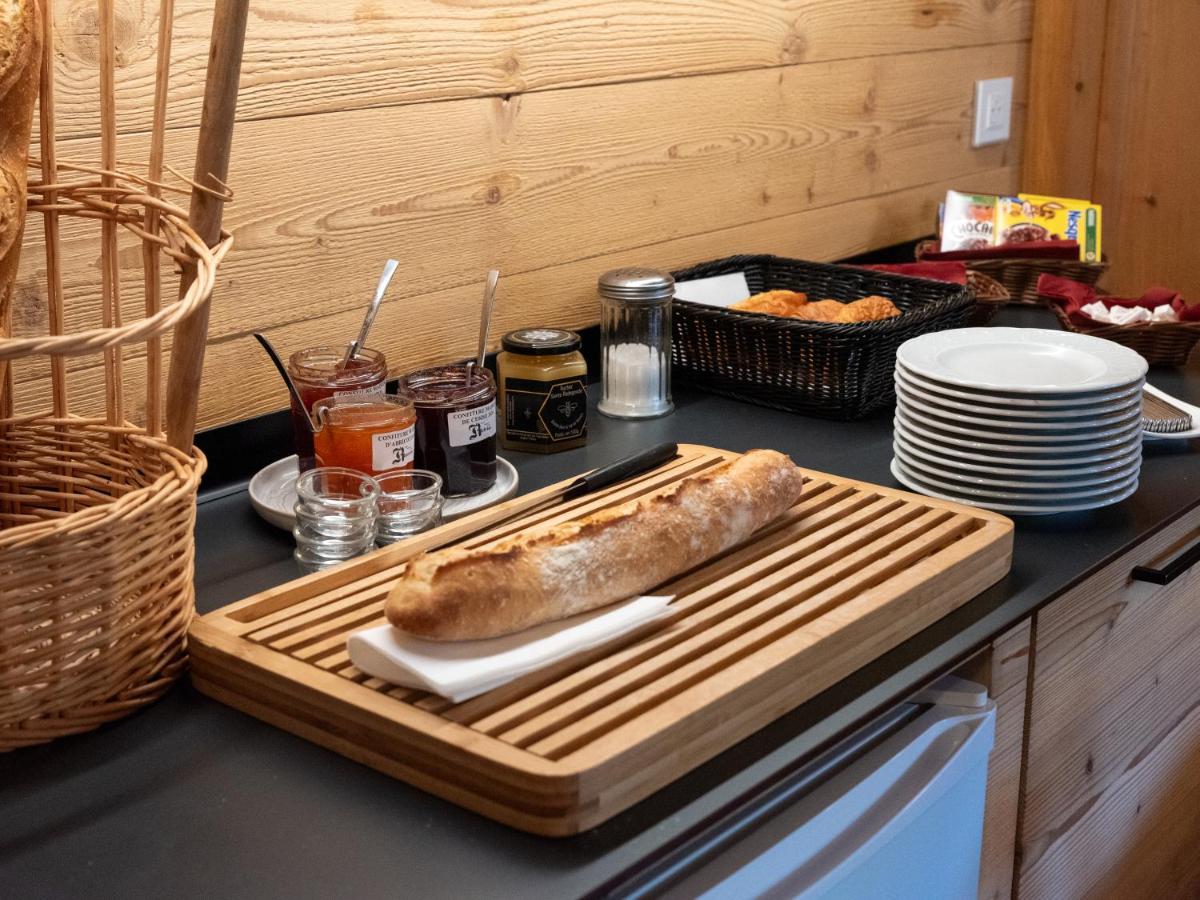Logis Hôtel Restaurant Robichon - Housity