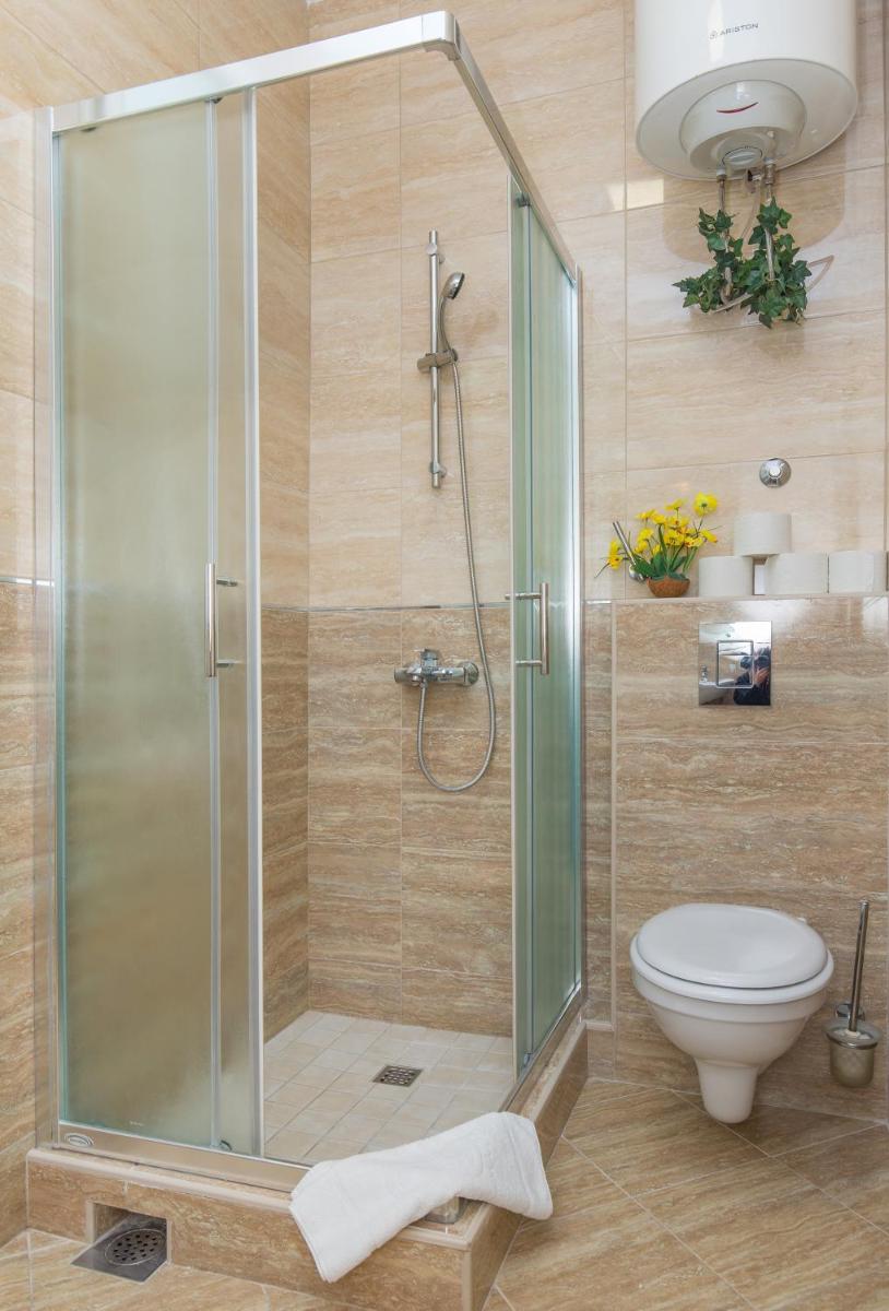Lausion Apartments - Housity