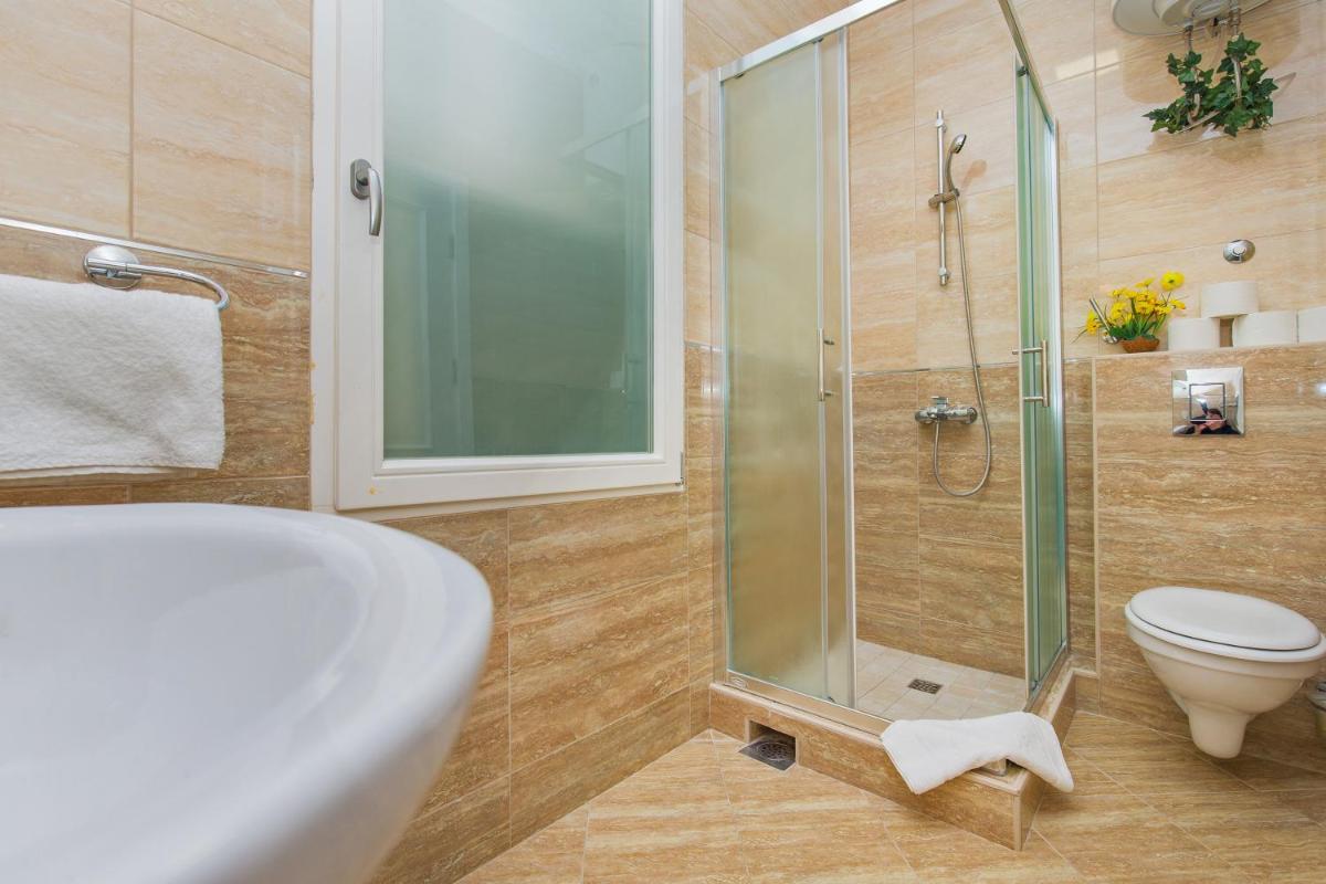 Lausion Apartments - Housity