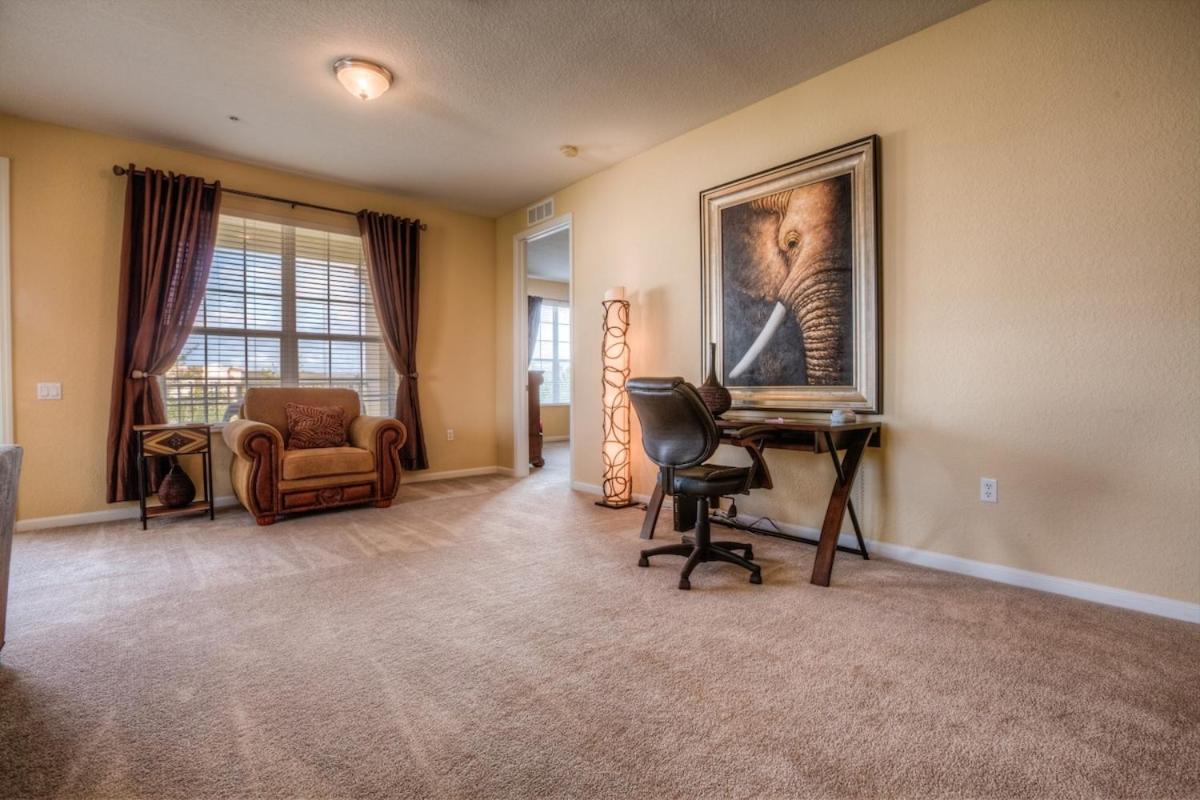 Luxurious Condo wPrivate Balcony AMAZING View - Housity
