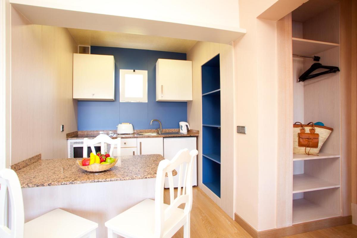 Aparthotel Aquasol - Housity