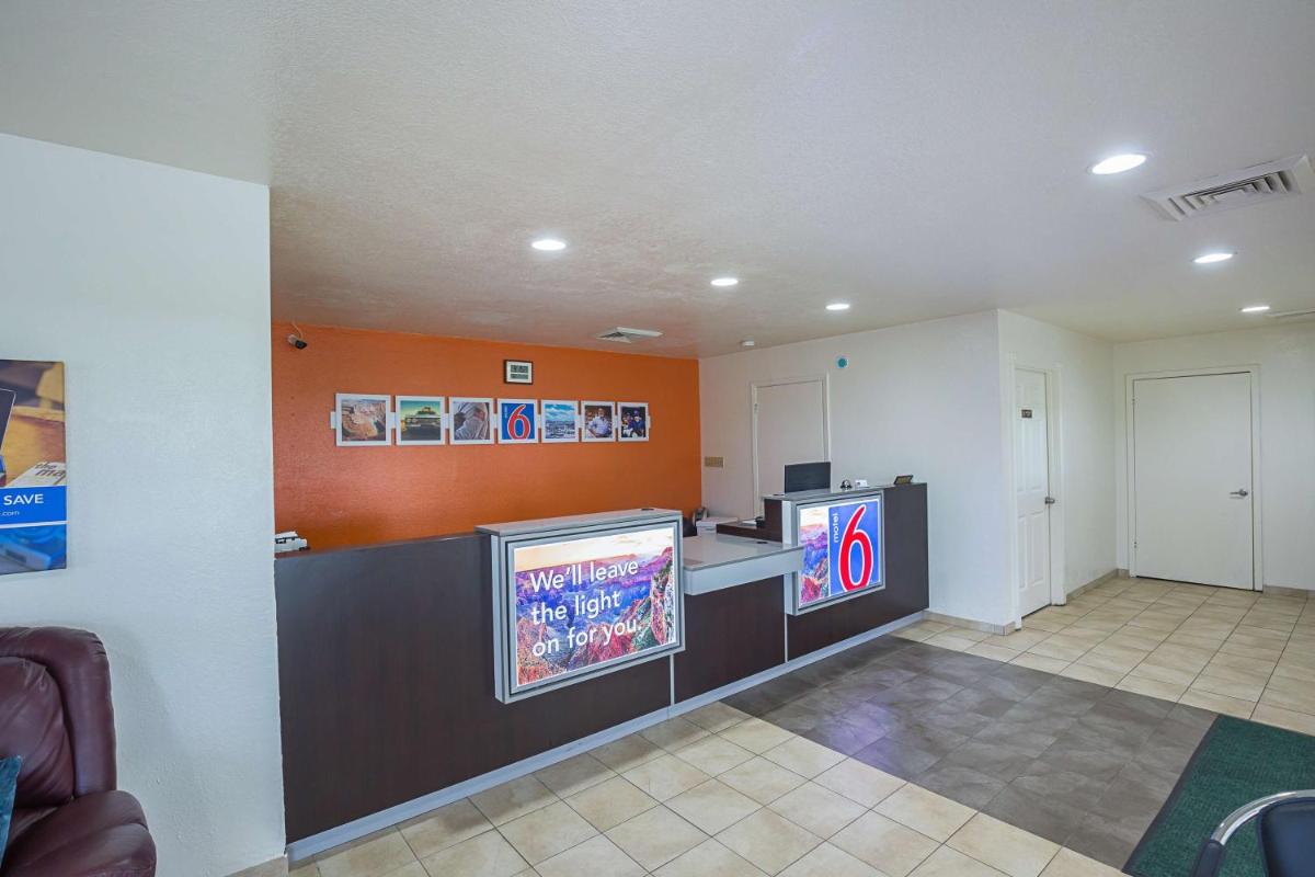 Motel 6-Madisonville, TX - Housity