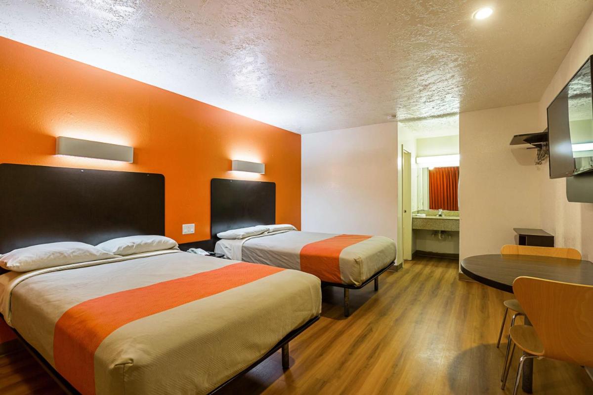 Motel 6-Madisonville, TX - Housity