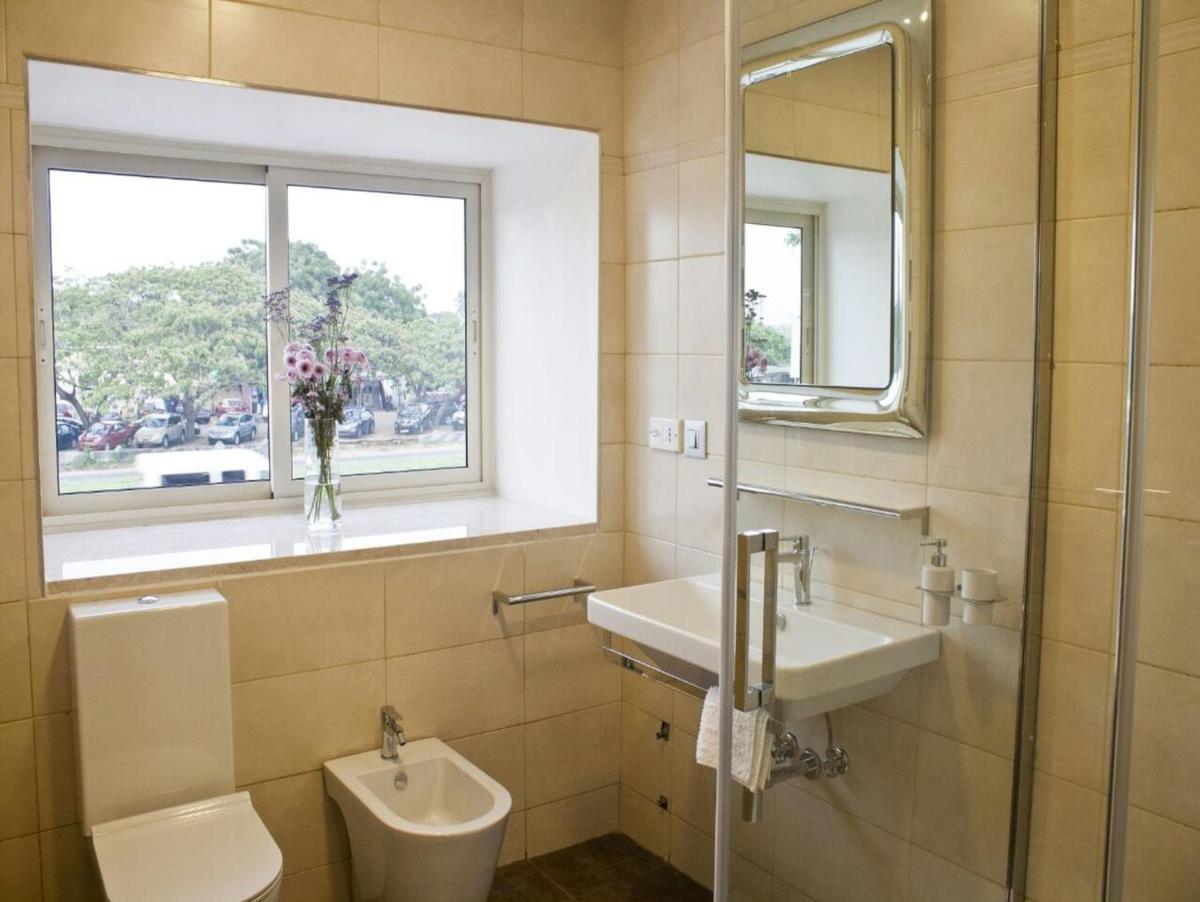 Axis Suites - Hizvo