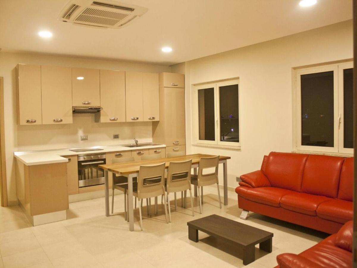 Axis Suites - Housity