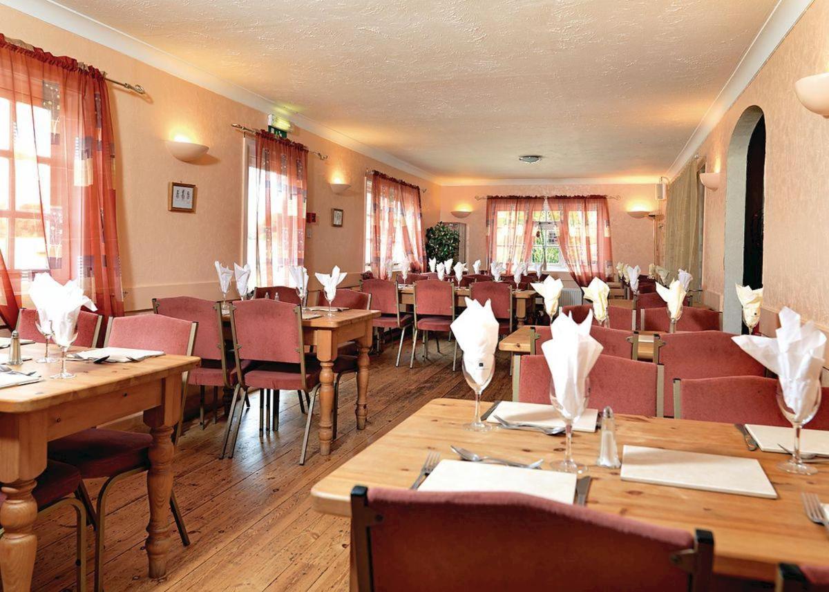 Hunters Moon Lodges - Housity