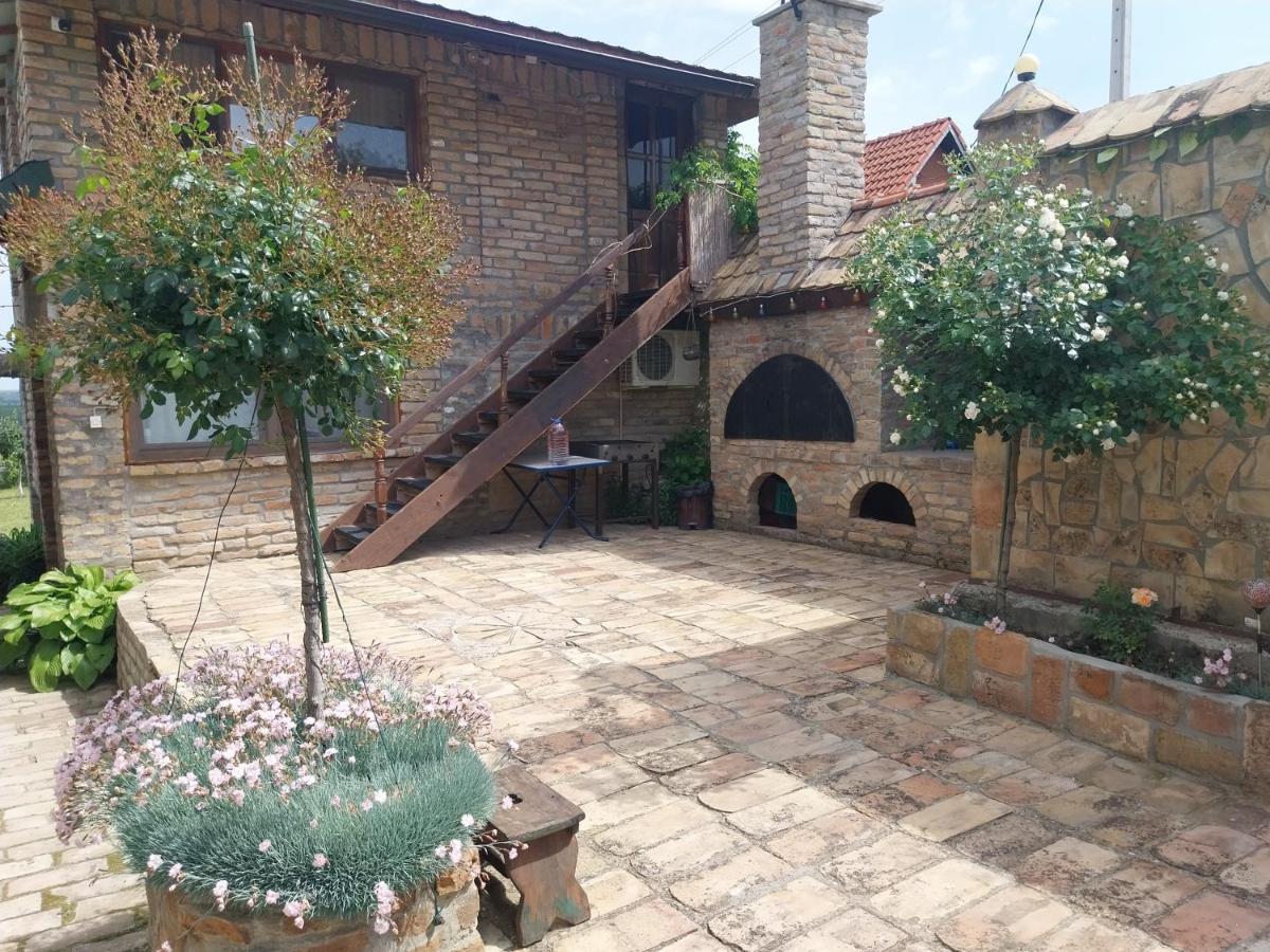 R&H apartmani - Housity