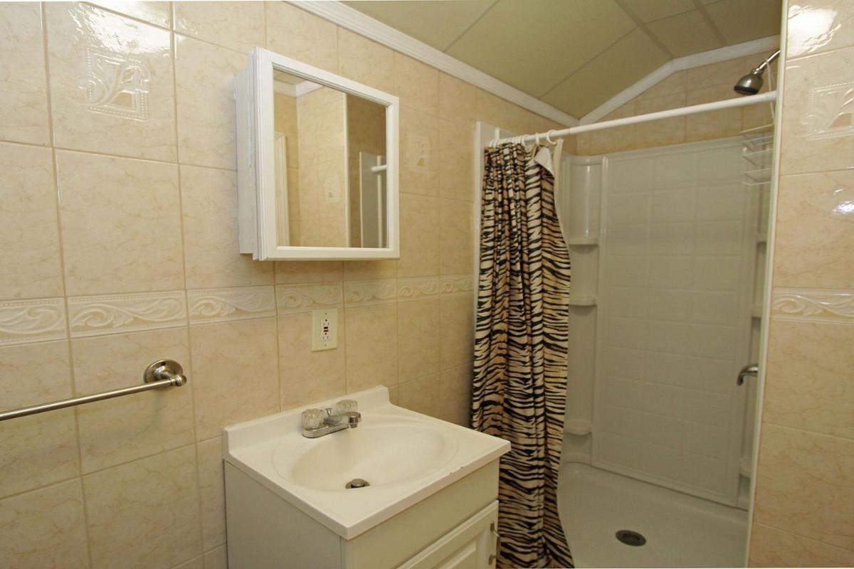 Shore Beach Houses - 38 Dupont Avenue - Housity