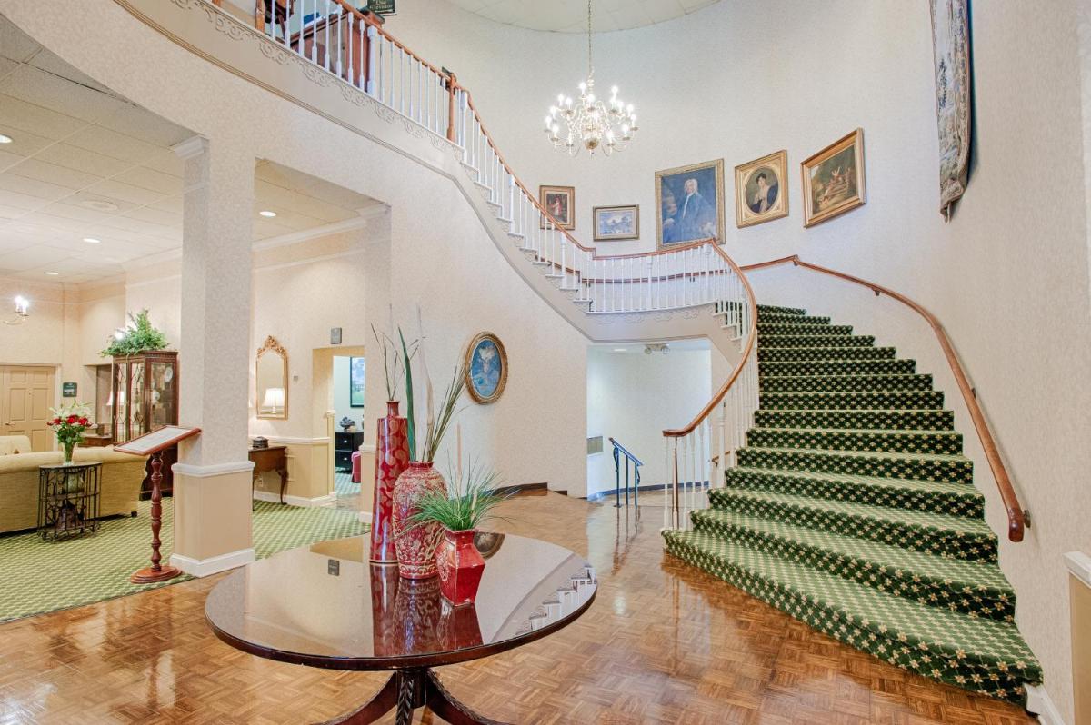 The Inn at Stone Mountain Park - Housity