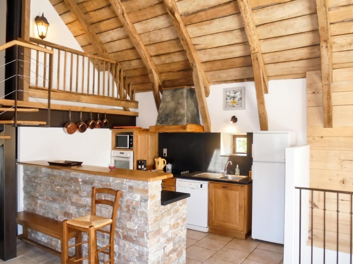 Maison spacieuse à Castelnau-de-Mandailles avec cheminée 250 m² - Housity