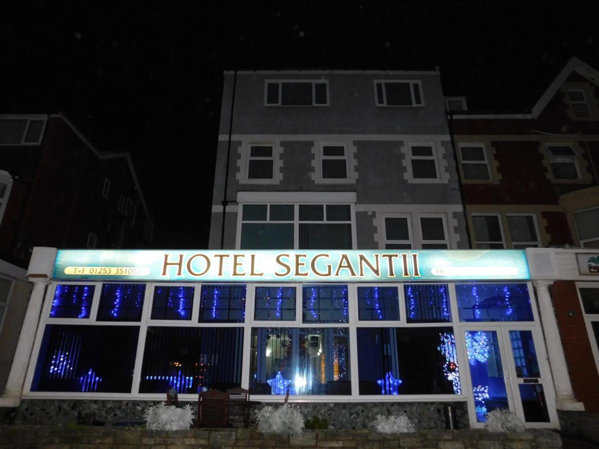 Segantii - Housity