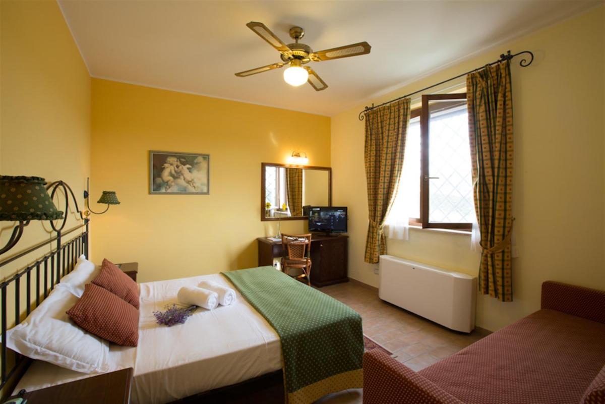 Country Hotel & Resort I Calanchi - Hizvo