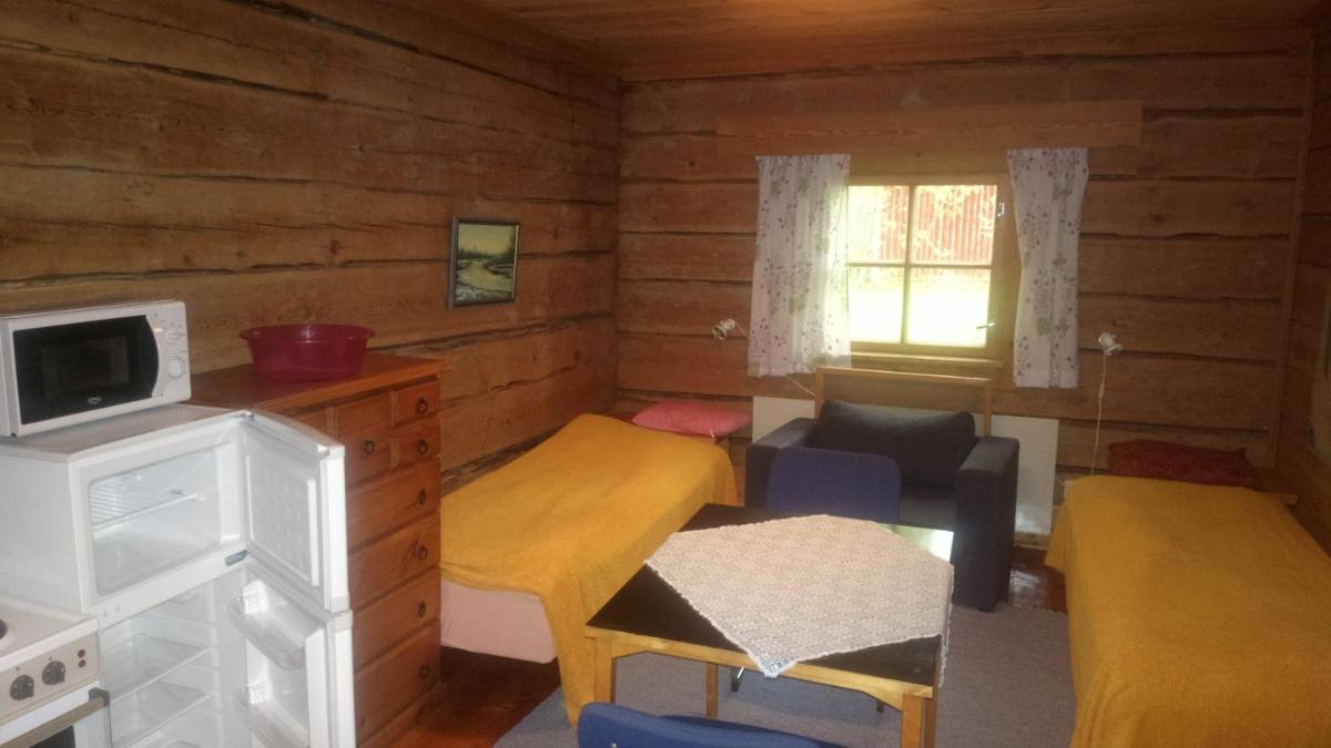 Metsolan pihapiiri - Housity