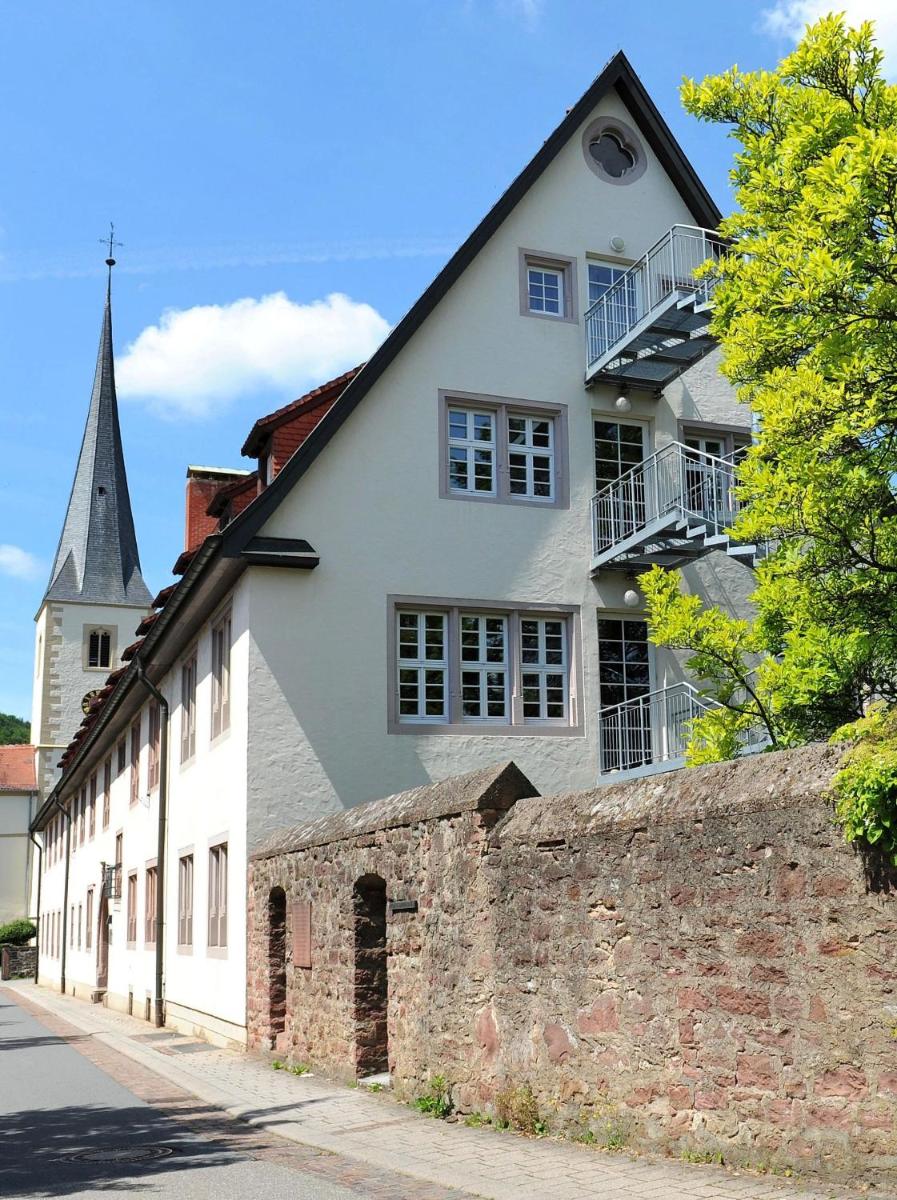 Bildungshaus Neckarelz - Housity