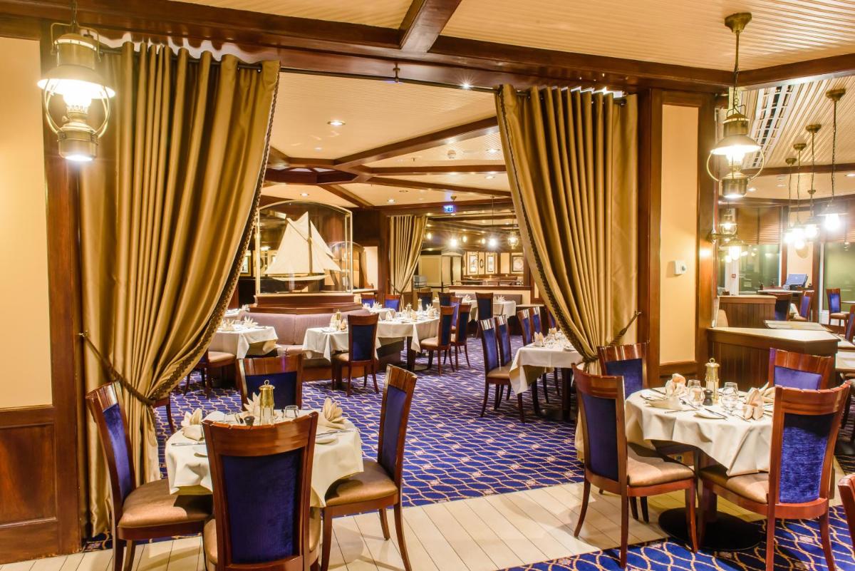 Disney Newport Bay Club - Housity