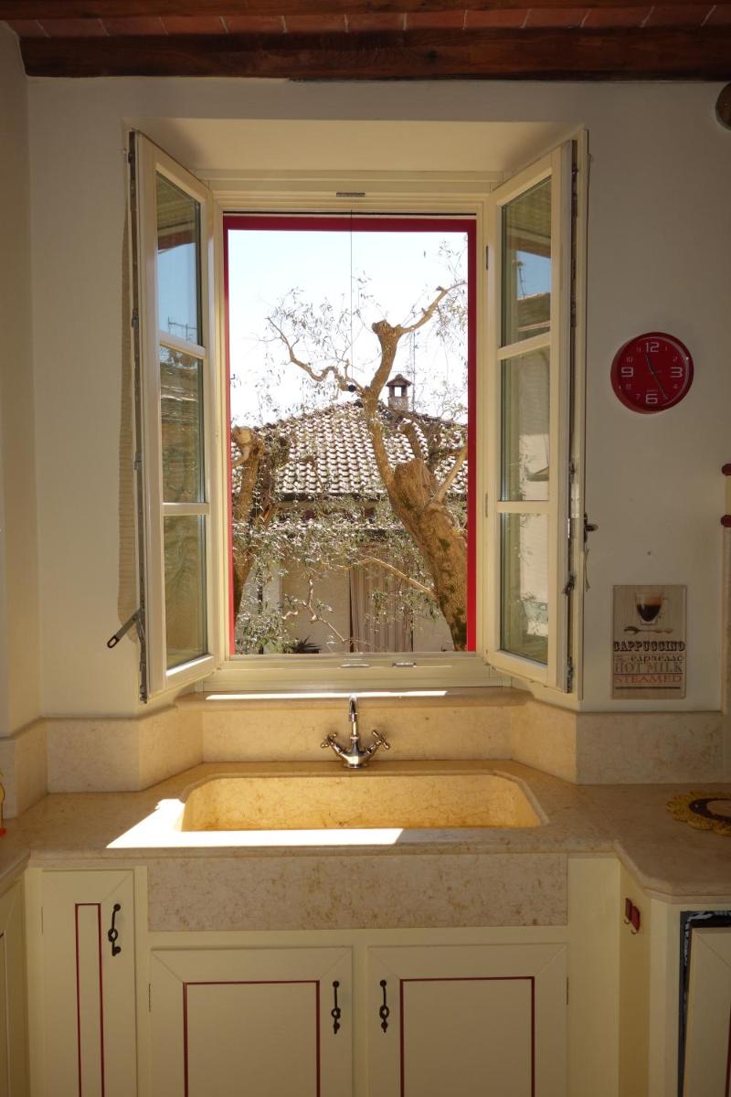 House Versilia Luca E Giada, 5 chilometri da Forte dei Marmi! - Hizvo