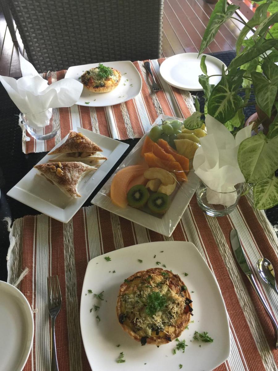 Daintree Manor B&B - Housity