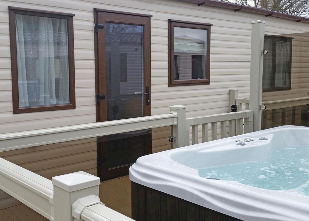 Cofton Country Holidays - Housity