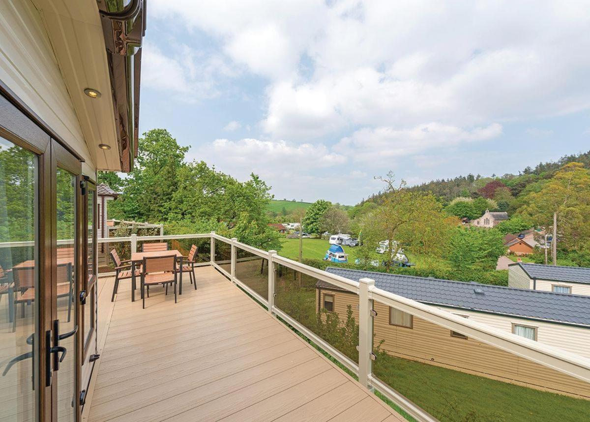 Cofton Country Holidays - Housity