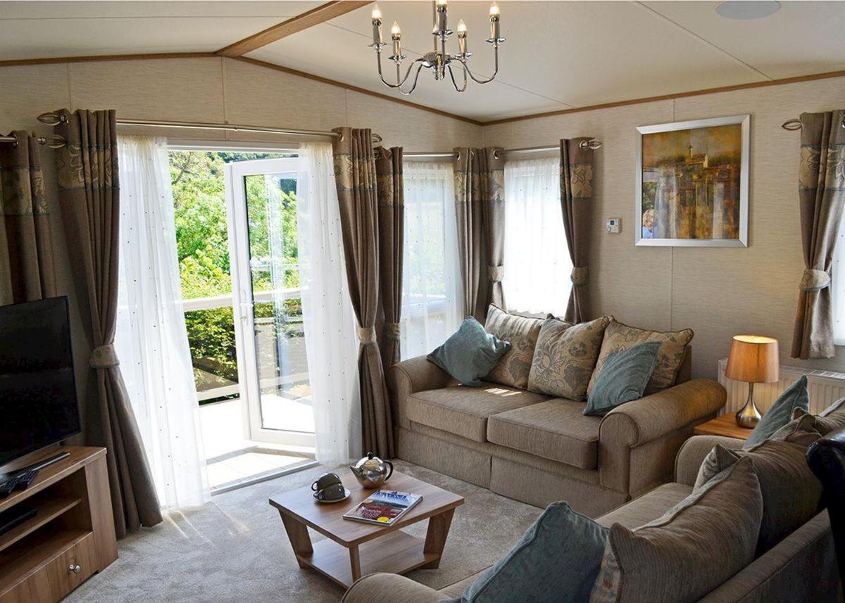 Cofton Country Holidays - Housity