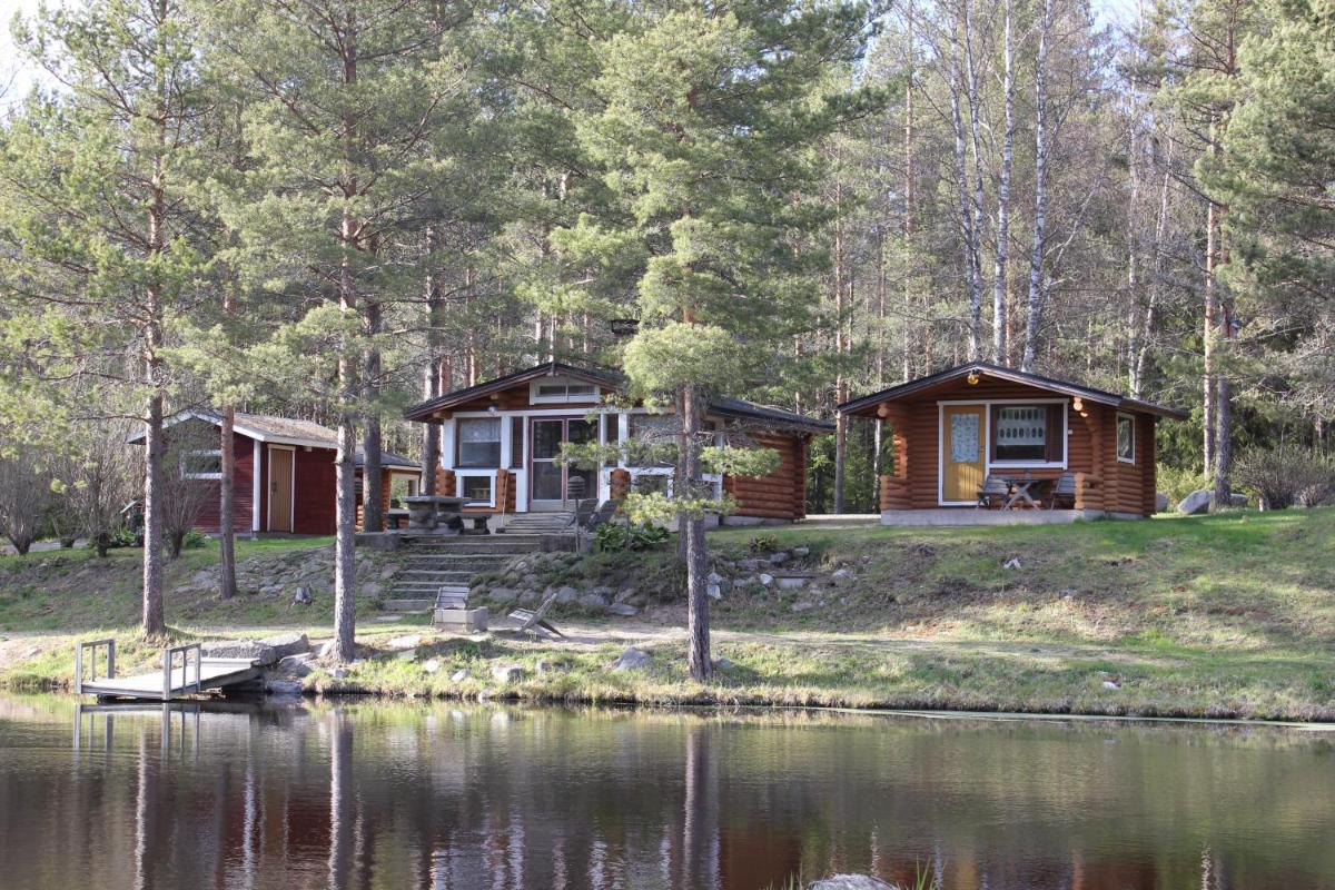 Hirsimökki ja makuuaitta - Housity