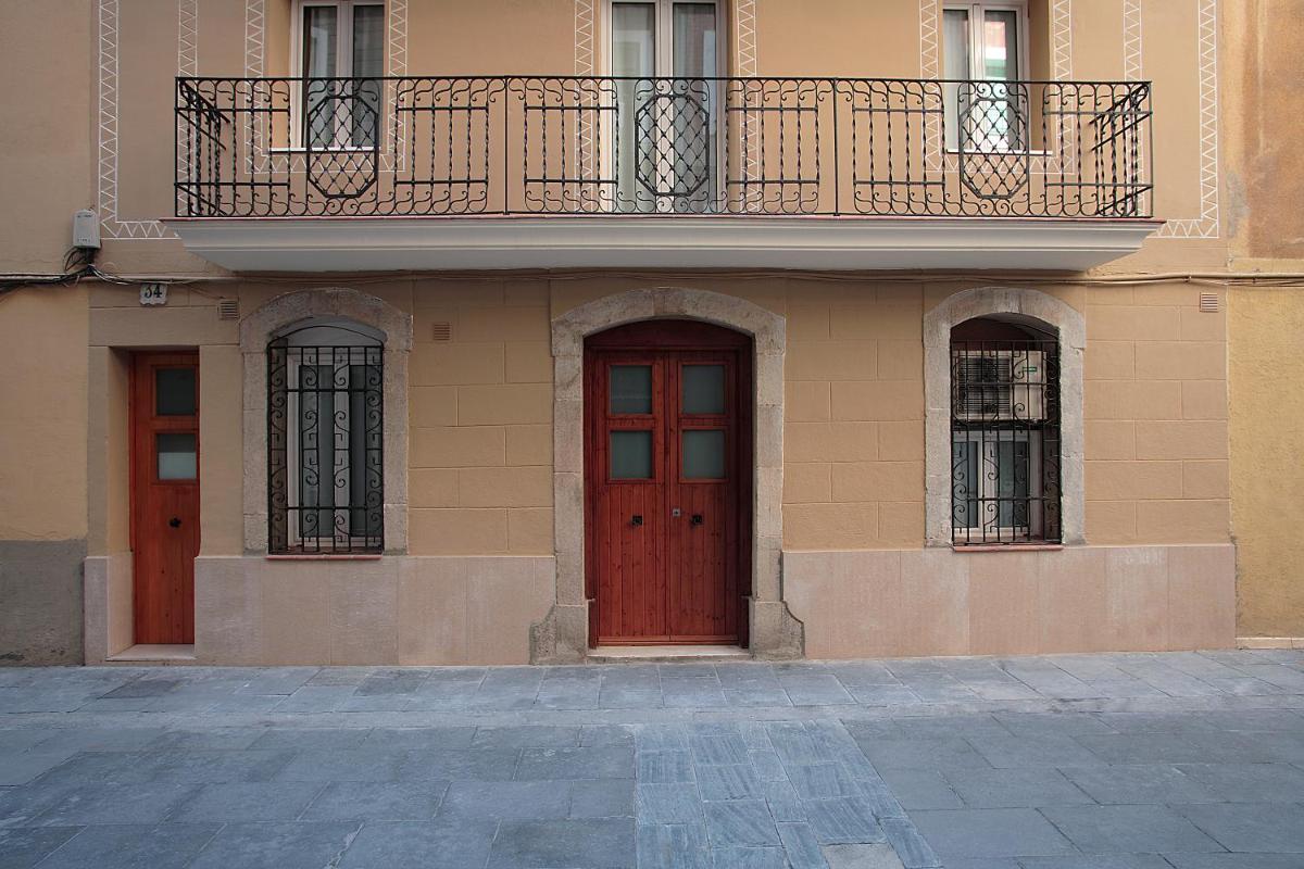 ClassBedroom Barcelona Beach Apartments - Housity