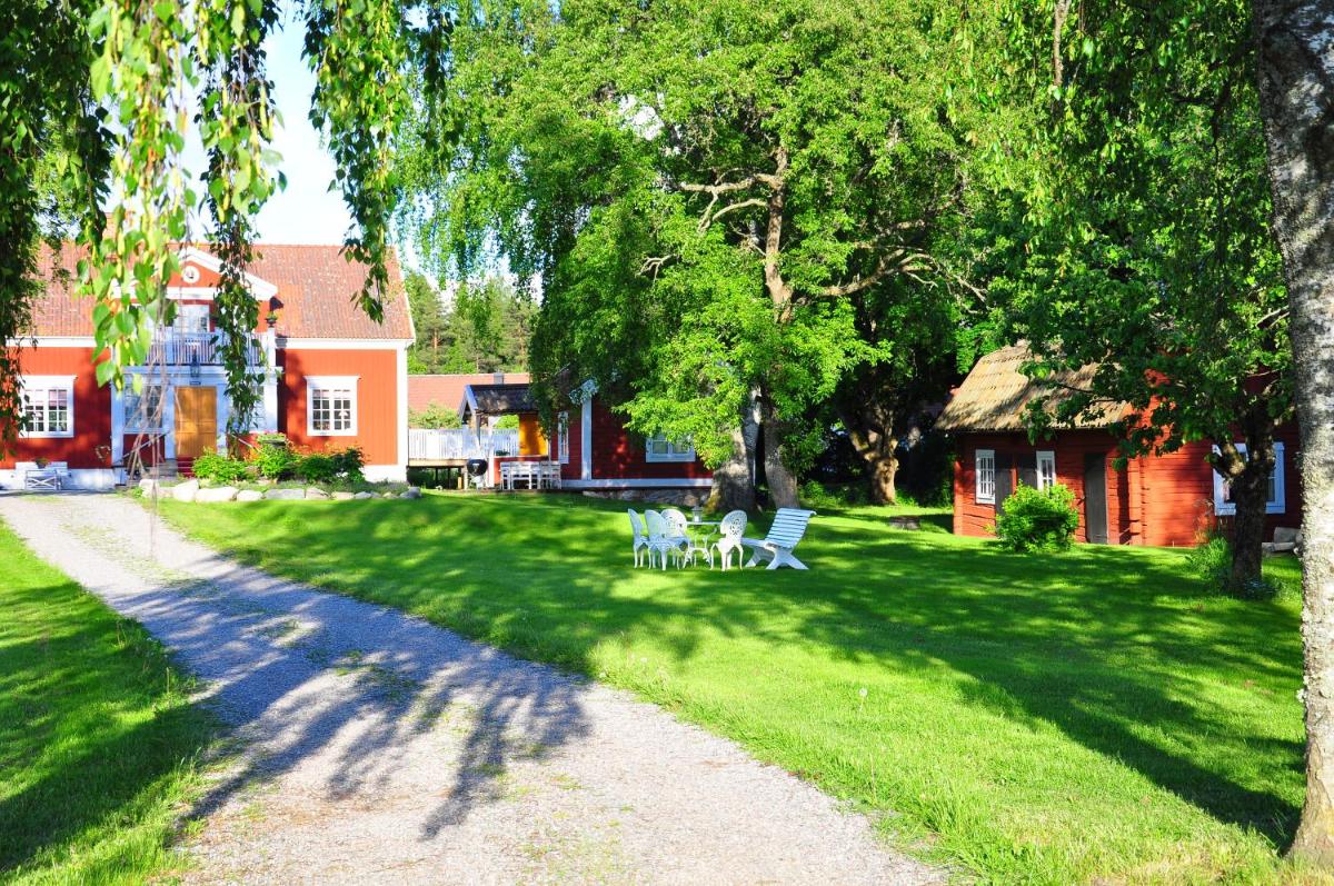 Hem till Gården boutique hotel - Housity