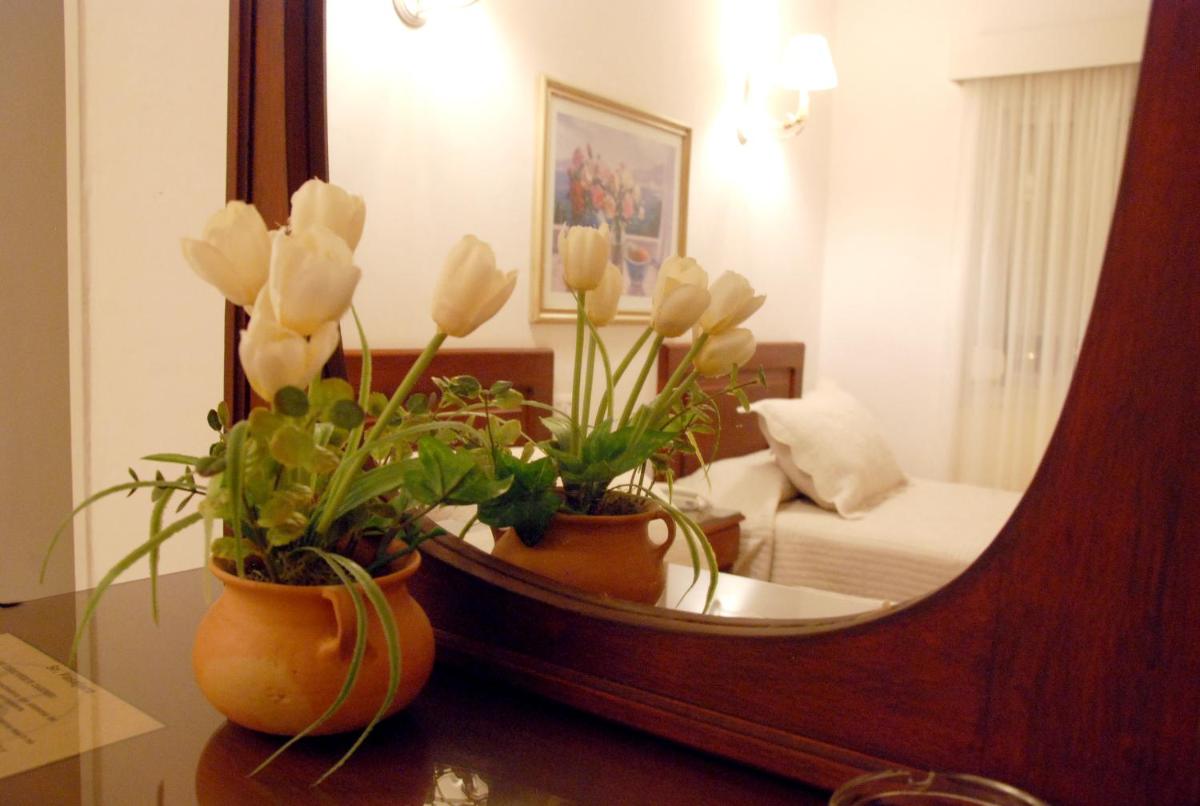 Nuevo Hotel Bristol - Housity